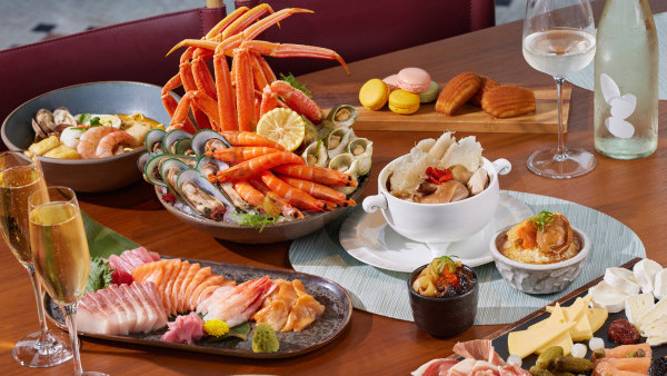 尖沙咀麗晶酒店自助餐優惠！$408起 維港海景下任食蟹腳海鮮 指定信用卡再減$100