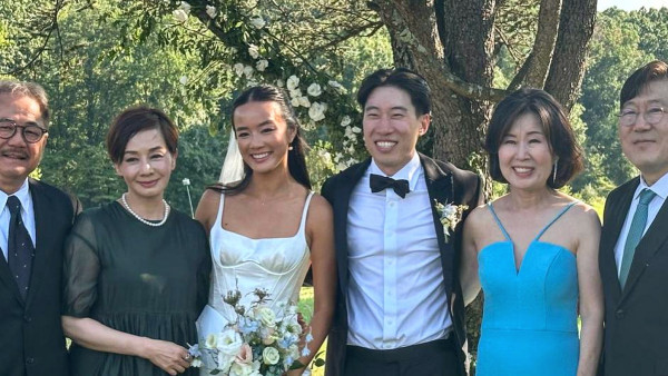 毛舜筠大女區令山美國出嫁婚禮相曝光！毛姐榮升外母不捨愛女移居美國