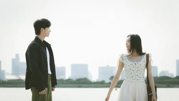 邱鋒澤蔡思韵首演情侶 快閃日本拍「最攰MV」！睇MV送台北機票為新歌造勢