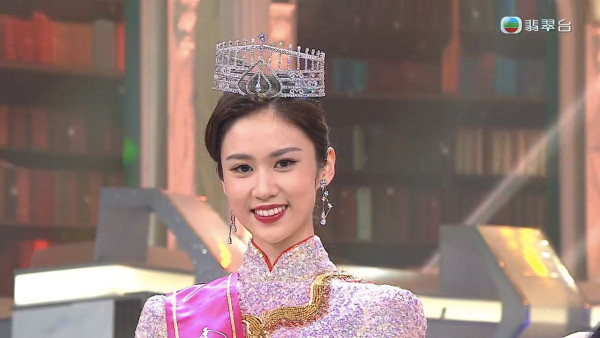 香港小姐2024｜季軍14號楊梓瑤Amina背景起底！荷蘭土生土長懂五文六語 超模身高178cm