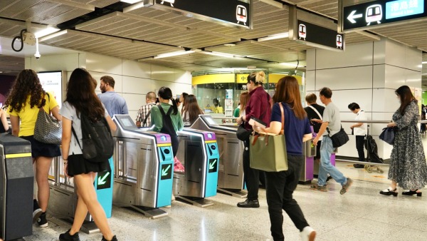 港女搭港鐵用支付寶！1原因慘遭罰$1000呻「唔甘心」網民教1方法解決