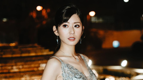 陳嘉慧疑醉酒失儀除衫露胸跳舞 吊帶低胸裙戰鬥格狂揈澎湃上圍