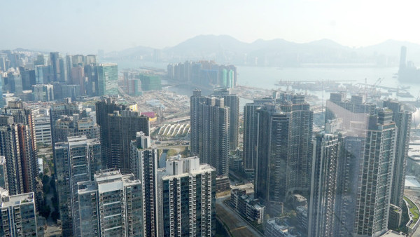 恆生指數｜港股樓市回升 香港四大地產代理：週末成交量復甦  一二手樓交投量轉勢回升