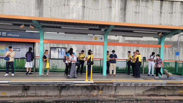 輕鐵唔拍卡出站周圍行有無犯法？大西北街坊：幾10年都係咁 即睇港鐵點講