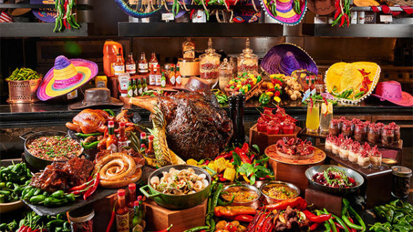 澳門自助餐2024推介｜澳門半島氹仔自助餐優惠 自助山／澳門旅遊塔360°旋轉餐廳人均$200起