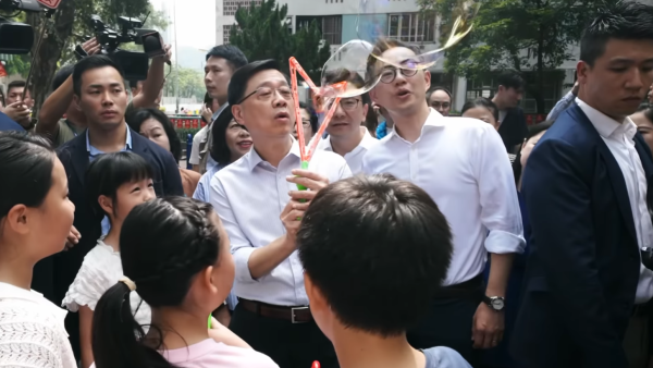 施政報告2024派錢津貼｜內地安老每月資助$5000／取消強積金對沖／銀髮經濟長者折扣