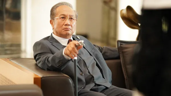 黑色月光｜72歲郭鋒演技獲讚「霍景良再現」 爺爺角色卓昊天展露奸詐霸氣