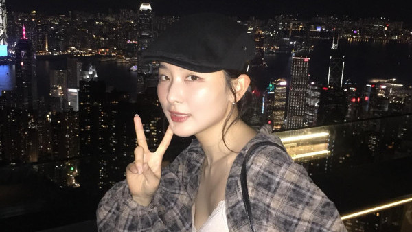 Red Velvet瑟琪香港本土遊！到訪淺水灣海灘 打邊爐/橋底辣蟹/勝香園蕃茄麵