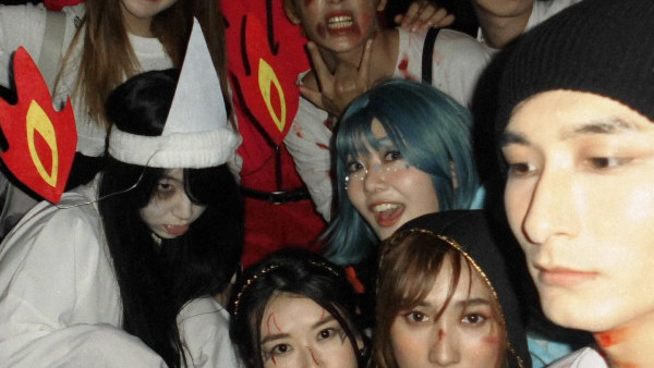 炎明熹驚嚇白面女鬼造型過Halloween！入雪櫃後明顯得閒激罕現身聲夢ReU