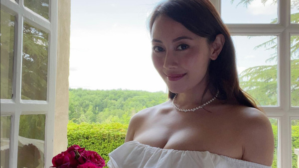 40歲袁嘉敏最新近照導彈上圍再升級 巨胸迫爆螢幕胸大過頭極誇張