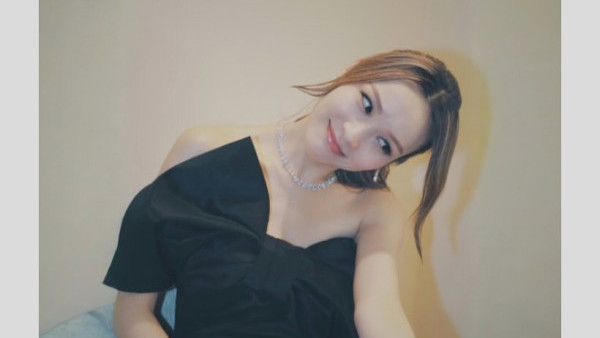 李佳芯IG疑似放閃公開新戀情？Po相被神秘人扭耳仔 5字愛的宣言有玄機