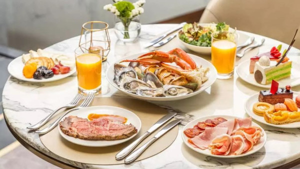中環美利酒店自助餐／下午茶買1送1優惠 ！送大閘蟹＋任食生蠔／鮑魚／蟹腳／麵包蟹
