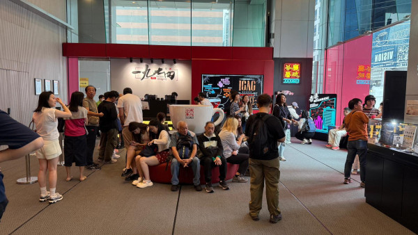 廉政公署咖啡廳小紅書爆紅吸內地客 打卡「翻版」港產片海報惹爆笑