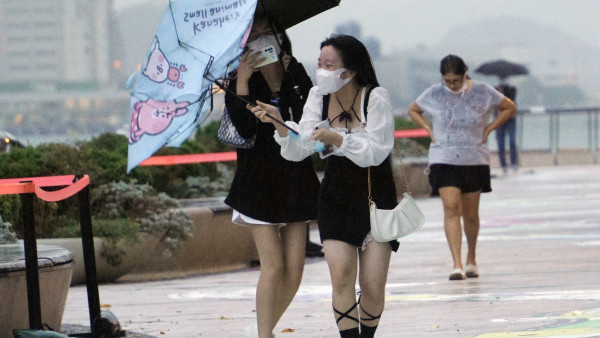 冷鋒殺到！香港本周氣溫急降 天文台：周四地區跌至最低12度