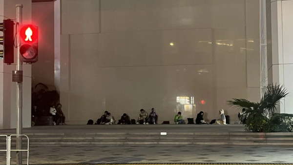 日本簽證申請中心凌晨現人龍！港漂生冀聖誕飛日本帶睡袋通宵排隊