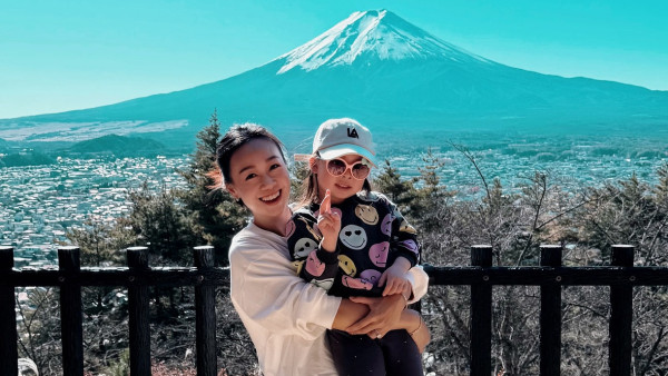 黃心穎甫旅行相洩端倪預告做人母？抱小朋友母愛滿瀉 恨生B恨出面 