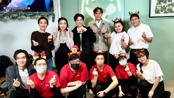 甘比劉陳凱韻激罕亮相TVB節目 孖視后同框合照親自傳授鈎織技巧