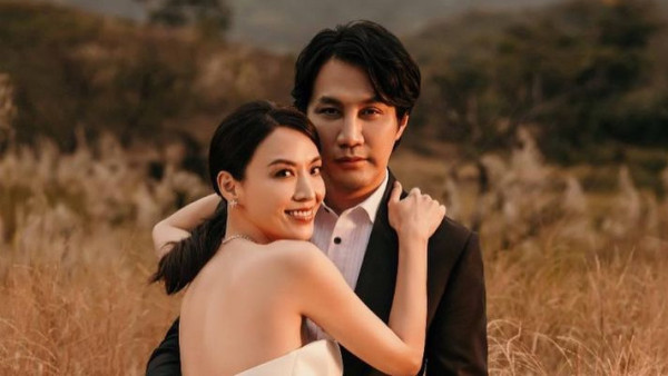 51歲陳煒肉緊啜爆醫生老公慶祝生日 夫妻高調放閃男方樣貌回春氣血充足