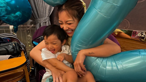 何雁詩天使仔仔辛苦治療日日爆喊 Asher最新近況曝光學識爬行進步神速