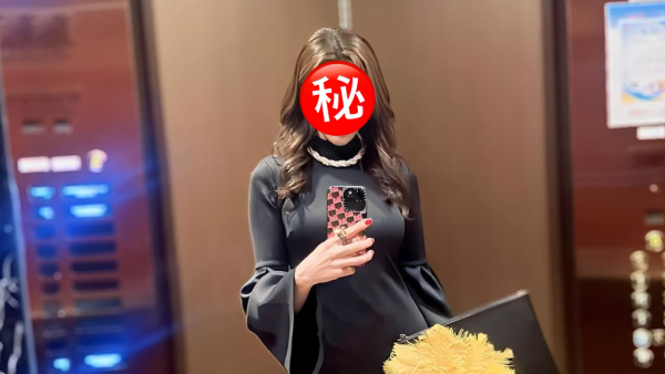 前港姐亞軍拍片分享空姐辛酸史！飛長途機廁所污糟要親自落手執屎