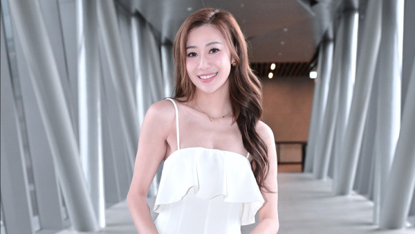 朱智賢暴肥12磅後上圍再度升級 戰鬥格晒豐滿身材更有「肉地」