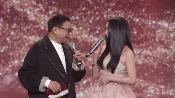 萬千星輝頒獎典禮2024｜許紹雄句句窒住溫碧霞老 頒獎寸到冇聲出：盲嘅都見到啦