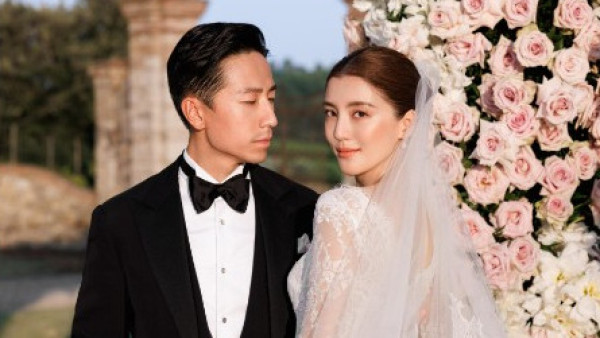 「百億新抱」吳千語跪地拜年盡顯乖巧禮貌 一舉動獲讚豪門媳婦有家教