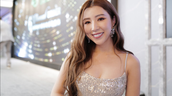 譚嘉儀谷4吋事業線晒泳衣相氣溫急升 嬌小身形暗藏被低估的姣好身材