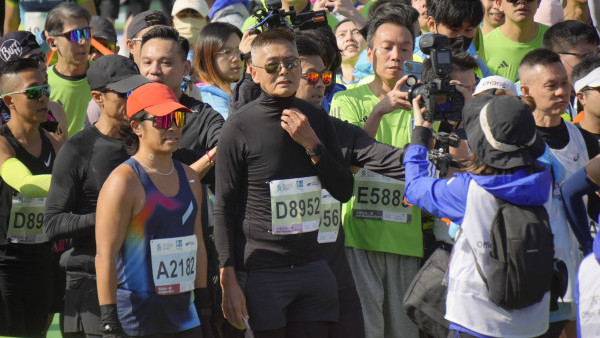 渣馬2025｜跑手網上放售渣馬獎牌 全馬獎牌索價三位數！發哥再戰半馬 較去年快1分半鐘！