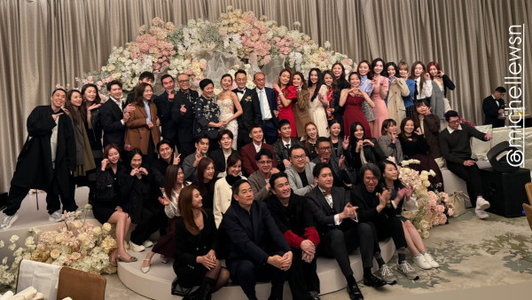 衛詩雅結婚｜衛詩雅婚宴「英皇超級大合照」 主席太太C位傍實盡顯地位超然