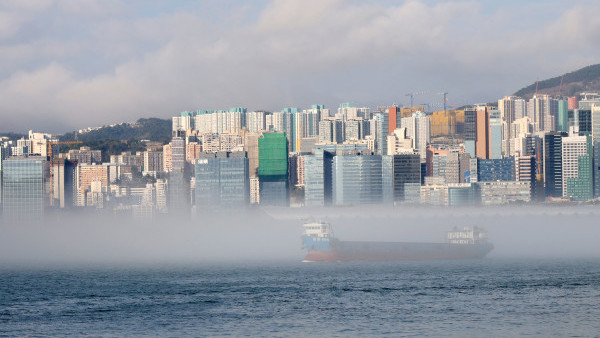 天文台：冷峰周二橫過廣東料潮濕兼降雨！本周中後期氣溫再下降
