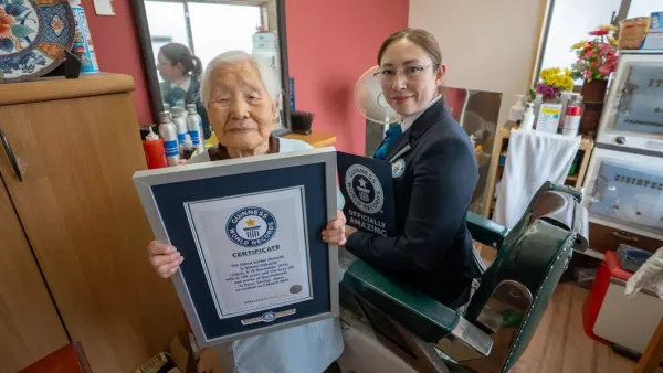 日本108歲全球最年長女髮型師  創健力士紀錄！入行90年最拿手「飛機頭」