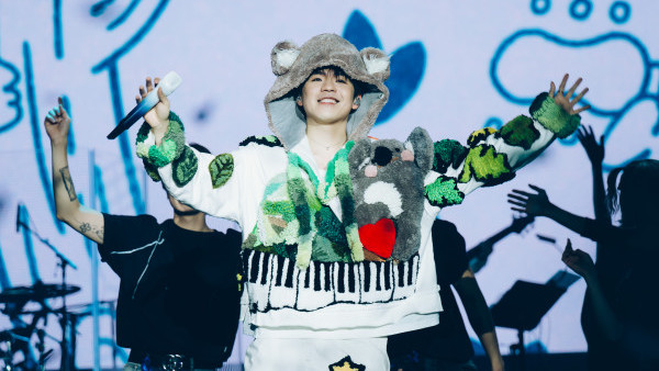 Ian陳卓賢首次倫敦開個唱化身「眼淚王子」冧粉絲！穿樹熊裝賣萌公布下站登陸澳洲