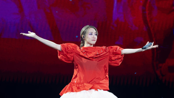 鄧麗欣紅館演唱會2025｜被問Cookies會否重組出歌？Stephy一句回答令人意外