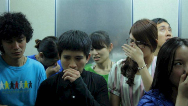 DSE試場傳出「神秘氣味」懷疑有人失禁 同場考生：緊張到瀨咗？