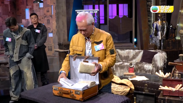 奇情谷｜李龍基首度公開未婚妻獄中情信 數量驚人多到兩隻手都攞唔晒！