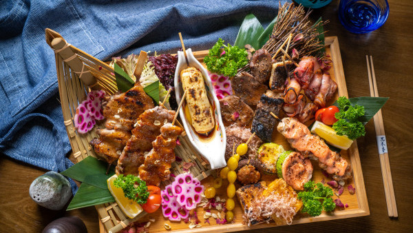尖沙咀居酒屋$198串燒放題優惠！90分鐘任食燒蠔串燒！晚市限定Live Band表演！