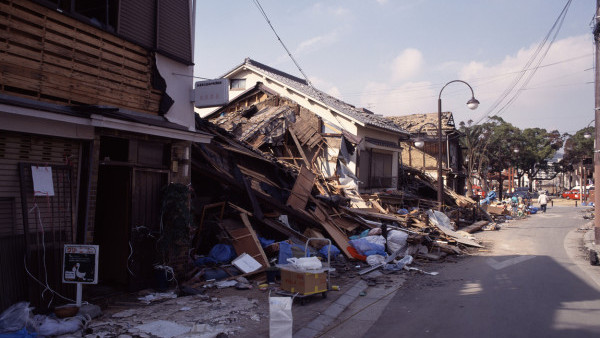 全球各地10日內10宗6級以上地震！大地震隨時爆發！專家籲隨身帶1物救命