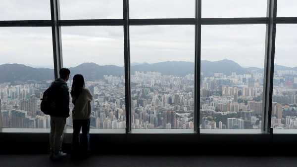 港女3點深感香港經濟差！銷售手法／服務態度大轉變！惹網民共鳴︰宜家搵食好難！