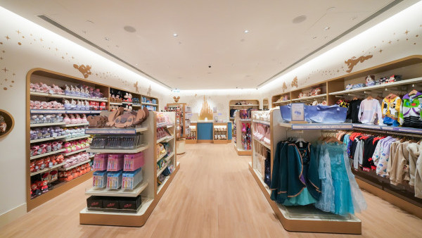 香港迪士尼樂園尋寶店開業！首間市區常駐商店！過百件經典+絕版款低至半價