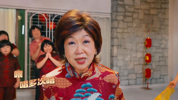 朱咪咪新加坡豪宅內貌曝光！2層高客廳放滿金器極富貴！近年轉行做包租婆物業遍布亞洲