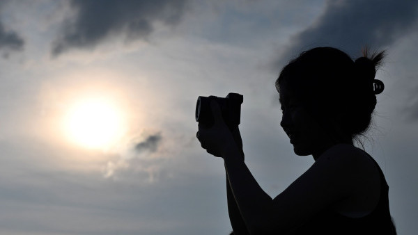 長洲氣溫飆升至34度！天文台料低壓槽周六靠近華南沿岸有驟雨