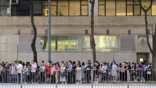 打工仔收工迫爆巴士站/港鐵！將軍澳綫服務受阻 港鐵安排3條接駁巴士路綫