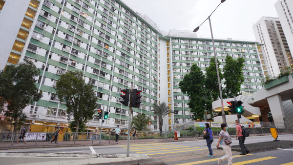 全港最差公屋係荃灣？市民激辯「不知幾方便」呢2條屋邨仲衰