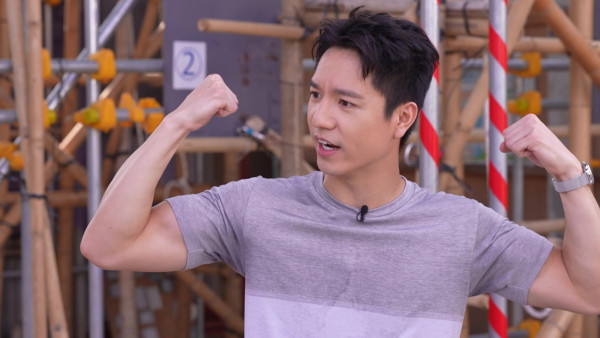 吳偉豪體驗做裝修師傅屢敗屢戰 意外曝光數口差真實一面與師傅打成一片