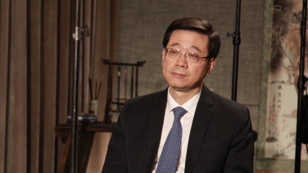 港府擬推「高層官員責任制」！懲罰包括停止加薪？網民疑惑：問責制唔係不嬲都有咩？