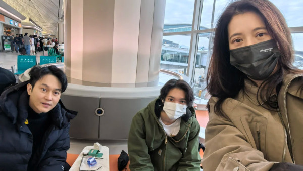 袁詠儀18歲兒子魔童高中畢業禮一舉動被網民批沒禮貌！？高大五官帥氣極吸睛
