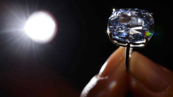 天然鑽石價格繼續跌！1年跌逾兩成 創近2002年新低！外媒曝3原因衝擊傳統鑽石市場