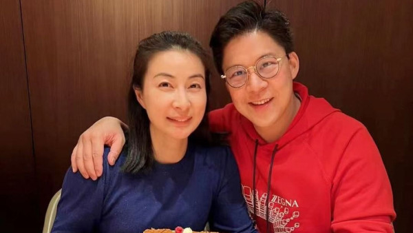 郭晶晶與霍啟剛夫妻低調拍拖被捕獲！低調打扮平民波鞋成焦點獲網民激讚
