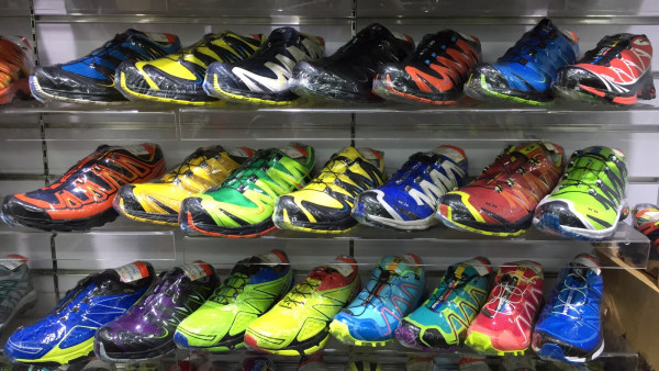 旺角波鞋街60年老店結業清貨2折起 大中體育用品七一前光榮引退